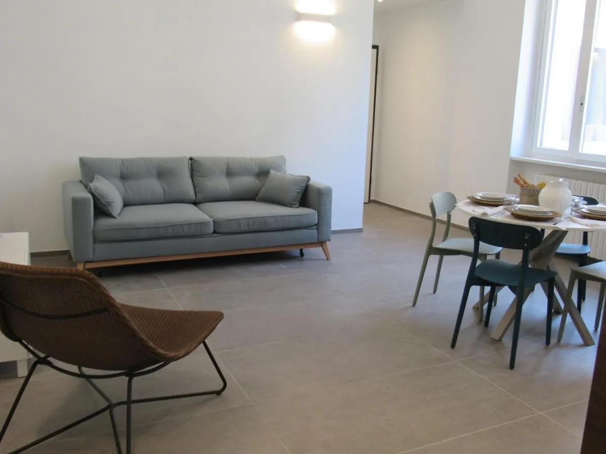 Appartement Make A Wish - Near The Center With Private Parking à Côme Italie